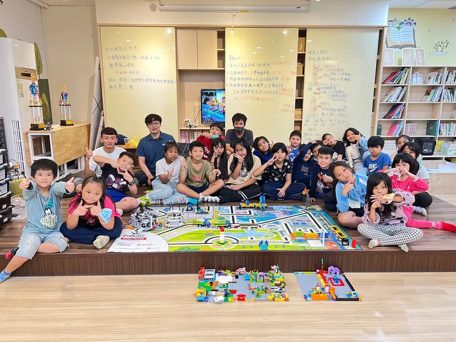 到全台最東南的長樂國小上 FLL 研習