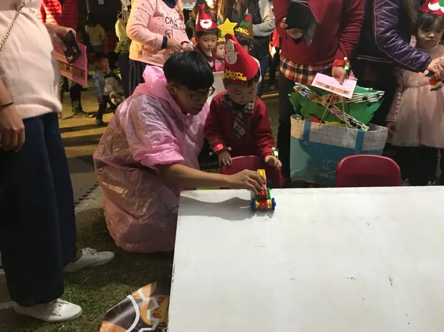 FTC 11047 到幼兒園推廣：組滑板車、開 F1
