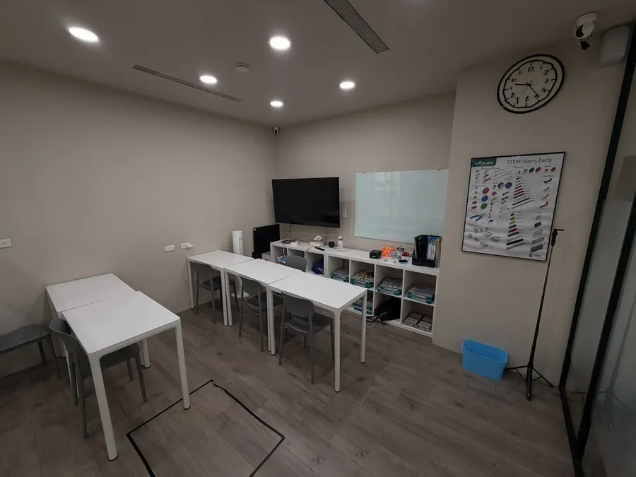 高雄左營店教室環境